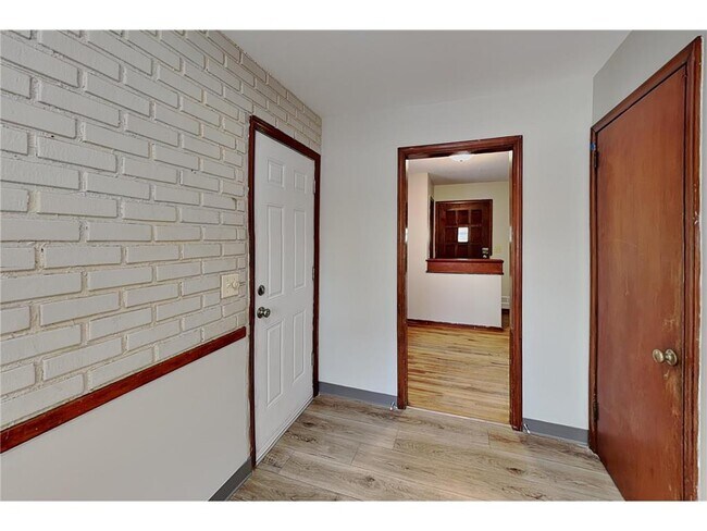Foto del edificio - 11255 Arrowhead St NW