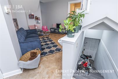 Building Photo - 420 N Broadway