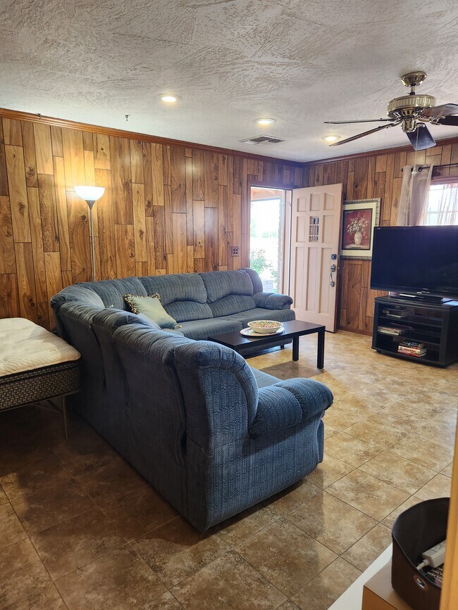 Main living area - 13635 N 23rd Ave