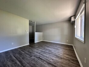 Building Photo - 203 Woodnell St