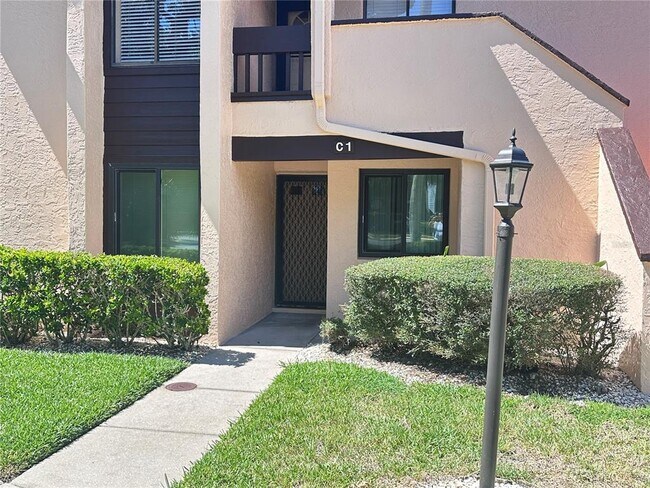 Foto del edificio - 6221 Timberlake Dr