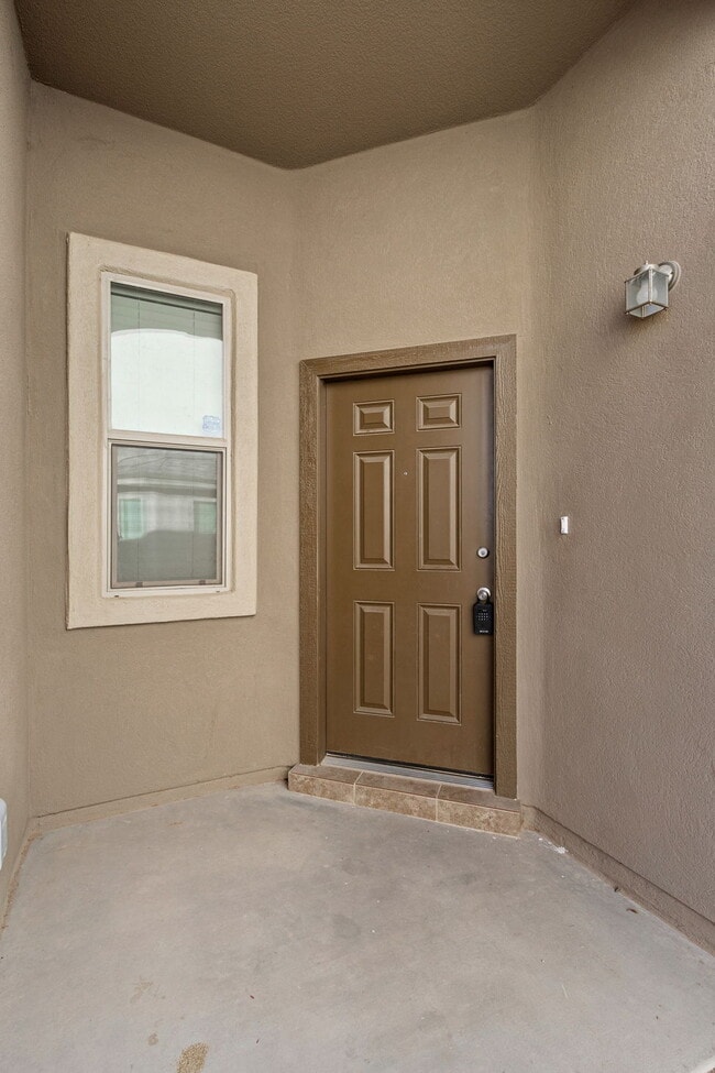 Building Photo - 14693 Igor Kaleri Ave