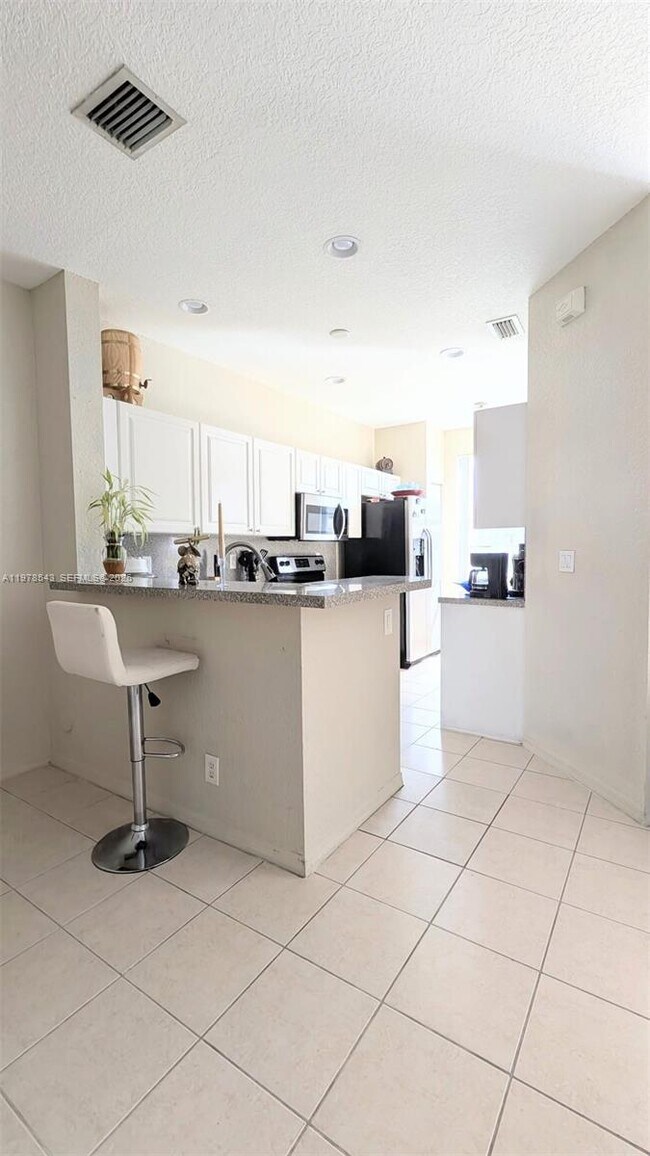 Building Photo - 3930 NW 91st Terrace