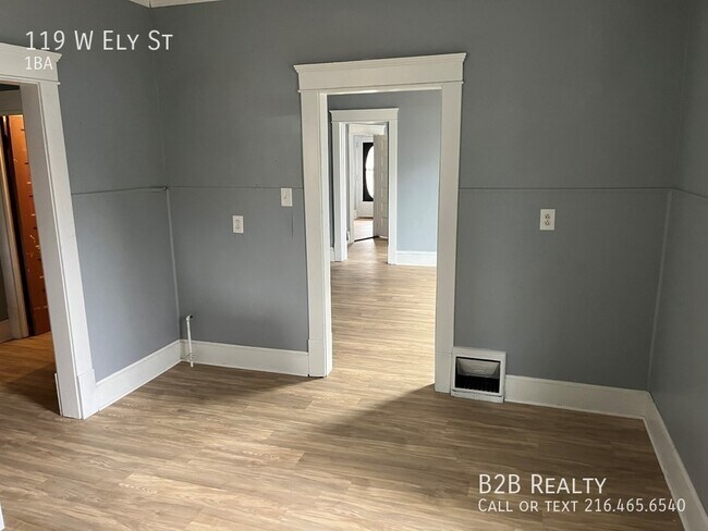 Building Photo - "Stylish Studio Living: Your Urban Haven A...