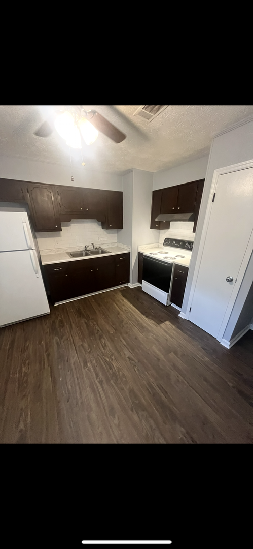 Foto del edificio - 3 Bed 1 Bath House