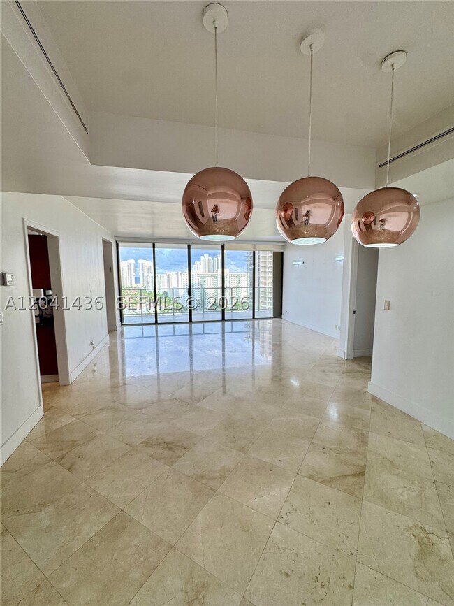 Building Photo - 19500 Turnberry Way