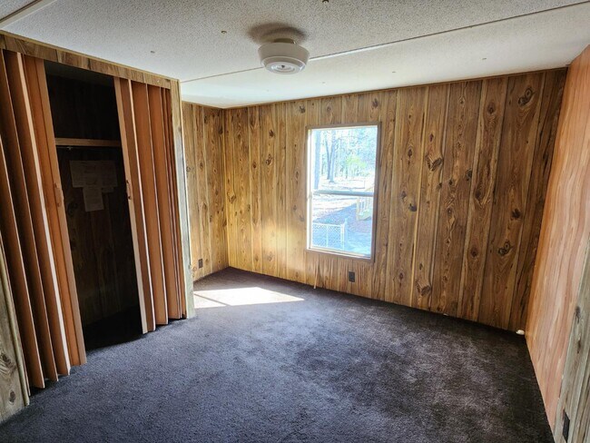 Foto del edificio - 9401 Van Dyke Pl