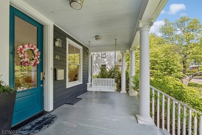 Building Photo - 48 Oakwood Ave