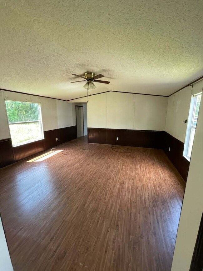 Foto del edificio - 3 Bedroom 2 Bath mobile home