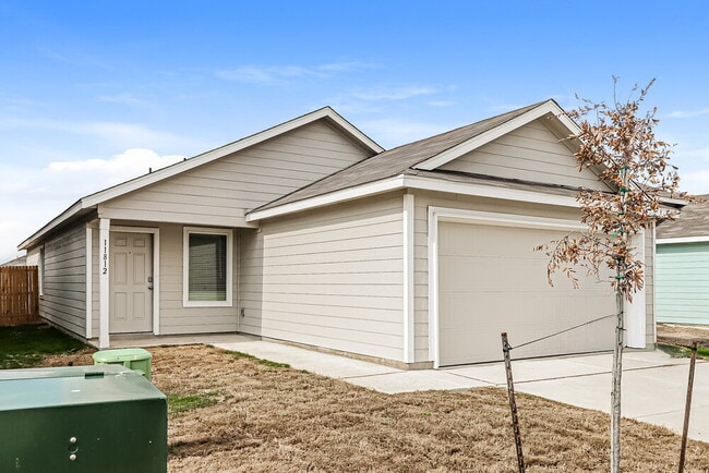 Building Photo - 11812 California Rose