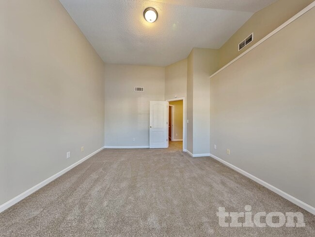 Building Photo - 7632 McGillicuty Dr