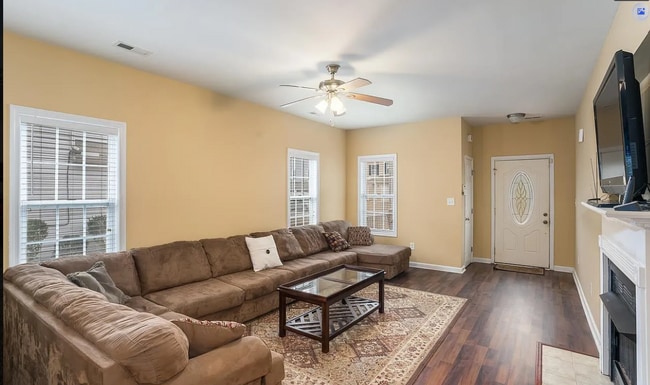 Building Photo - 3125 Hayling Dr