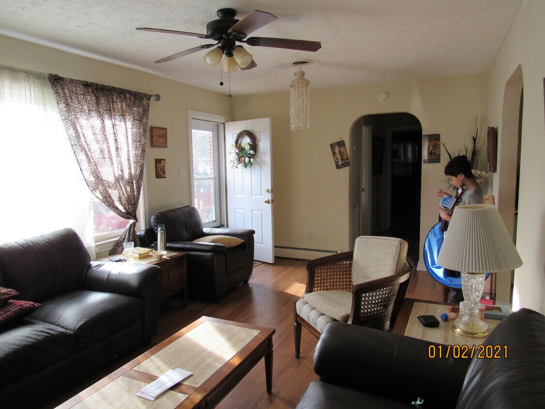 60 Wheatland Dr, Hampton, VA 23666 House Rental in Hampton, VA