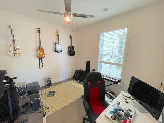 Foto del edificio - 613 E Duffy Ln