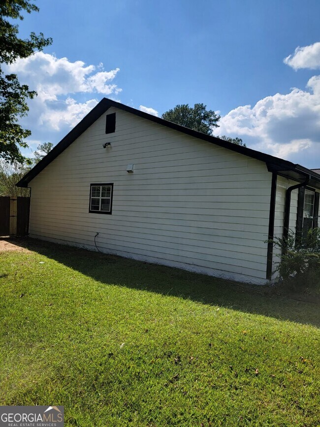 Building Photo - 1331 Misty Ridge Ct