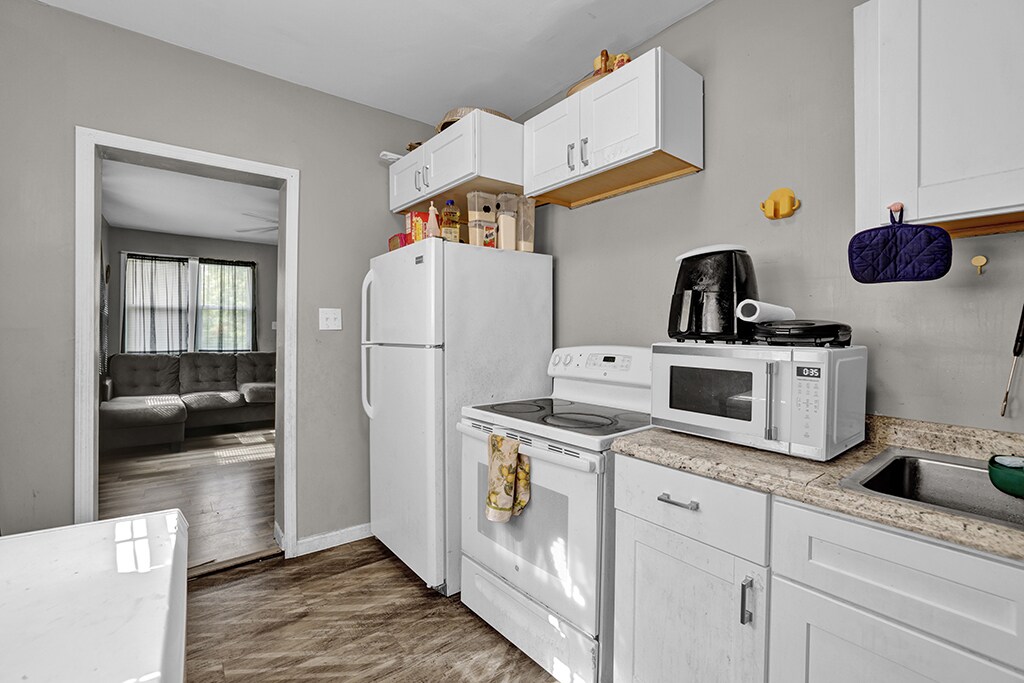 Foto principal - 415 E 23rd St