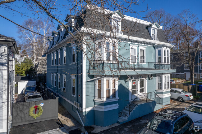 Building Photo - 176 Williams St