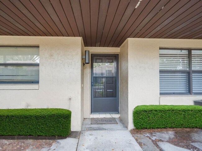 Foto del edificio - 2254 Firestone Pl
