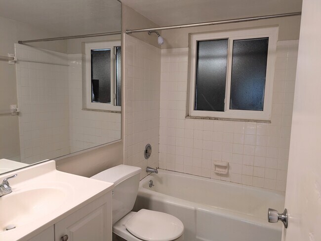 Foto del edificio - 3700 S Osprey Ave