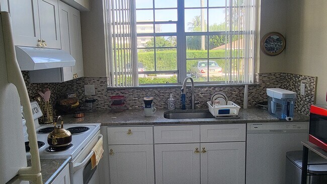 Foto del edificio - 3575 S Ocean Blvd