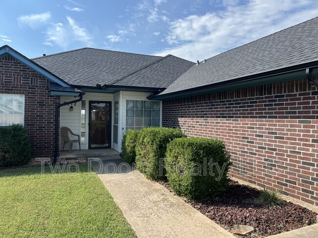 Building Photo - 9712 Grissom Dr
