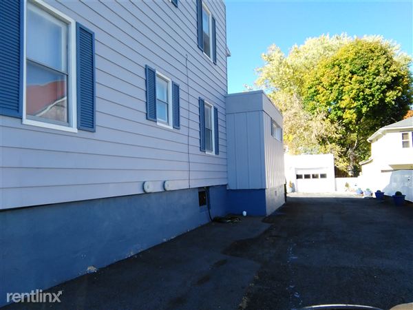 Building Photo - 3013 Watson Blvd