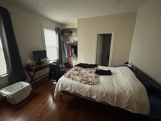 Foto del edificio - Fort Hill 3 Bed – 2 Bath – In-Unit Laundry – Renovated – No Fee