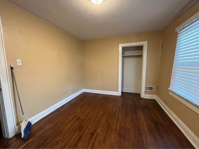 Foto del edificio - 257 Southwood Ave
