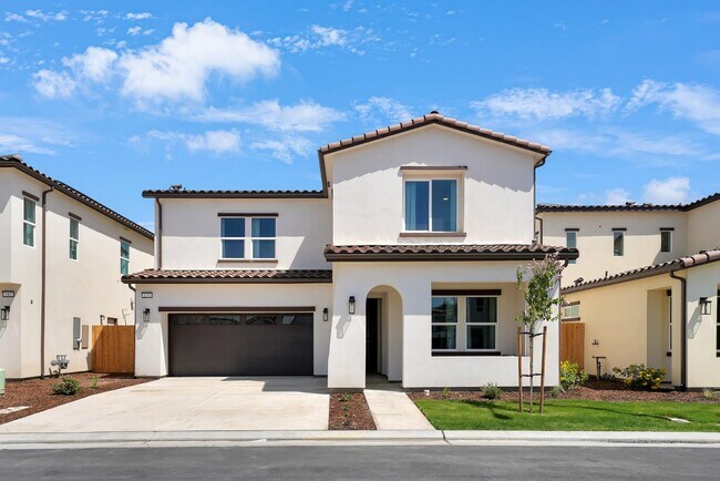 Building Photo - 2147 West Cardinal Avenue