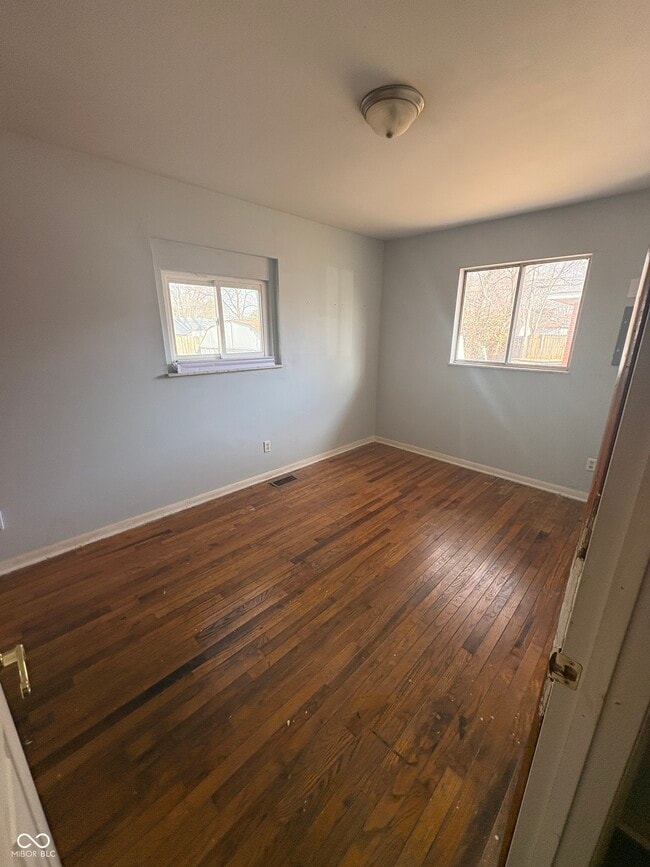 Foto del edificio - 803 Hurricane St