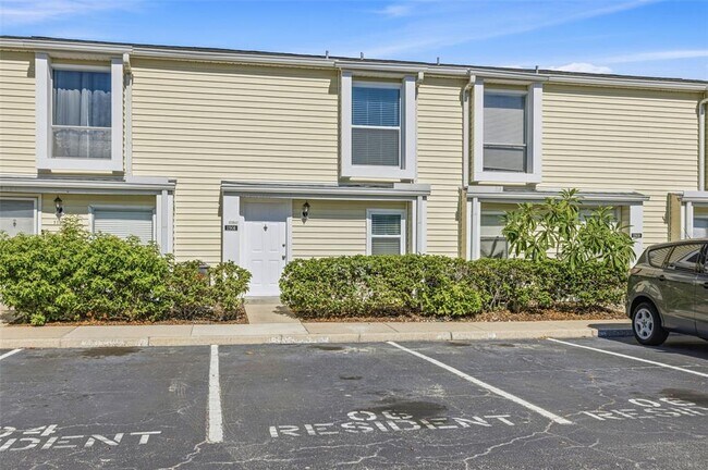 Building Photo - 11906 Cypress Hill Cir