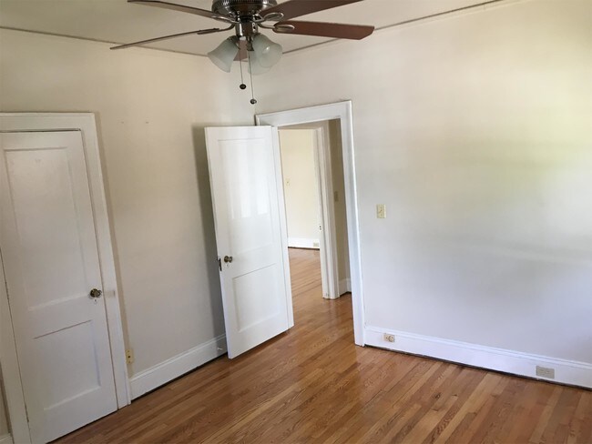 Foto del edificio - 1830 Park Dr