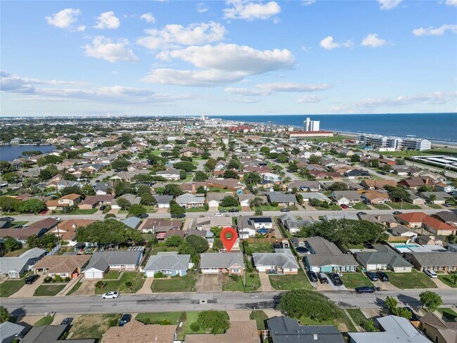 Foto del edificio - 3320 80th St