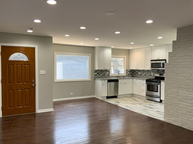 Foto del edificio - 4642 Hawthorne Ave