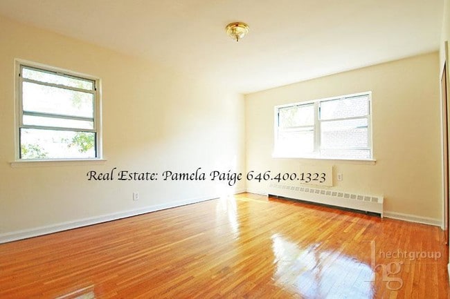 Foto del edificio - 2401 19th St