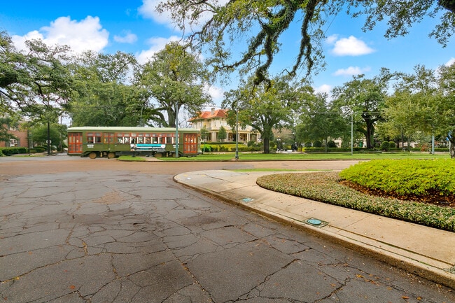 Foto del edificio - 1617 Soniat St