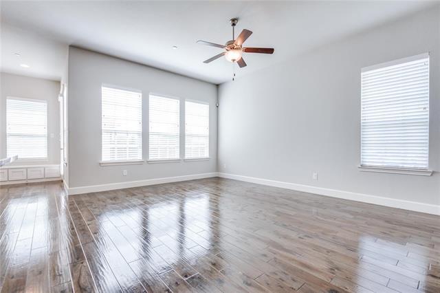 Building Photo - 1100 Moonstone St