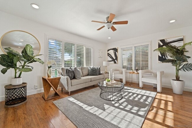 Building Photo - Beautiful 4 bedroom 2 bath home available ...