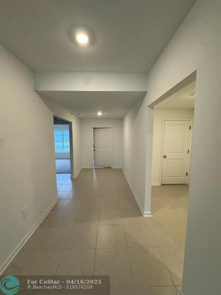 Building Photo - 2073 Lasso Loop