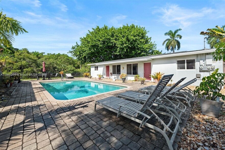 Foto principal - 2433 NW 9th Terrace