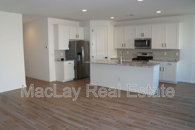Building Photo - 6123 S Oxley