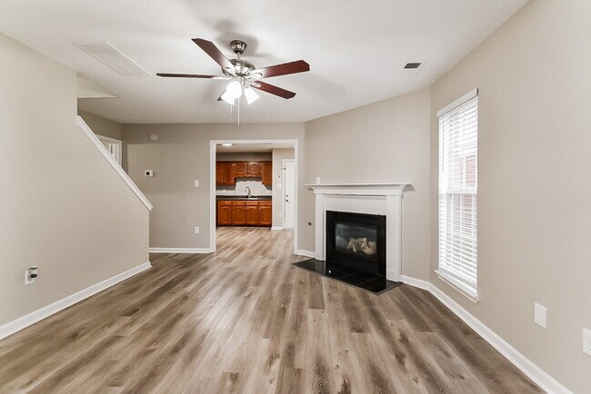 Building Photo - 1607 Central Trails Dr