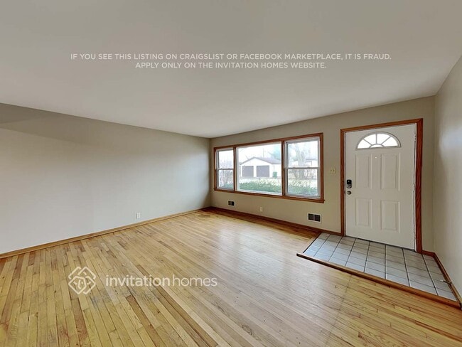 Building Photo - 8741 Sproat Ave