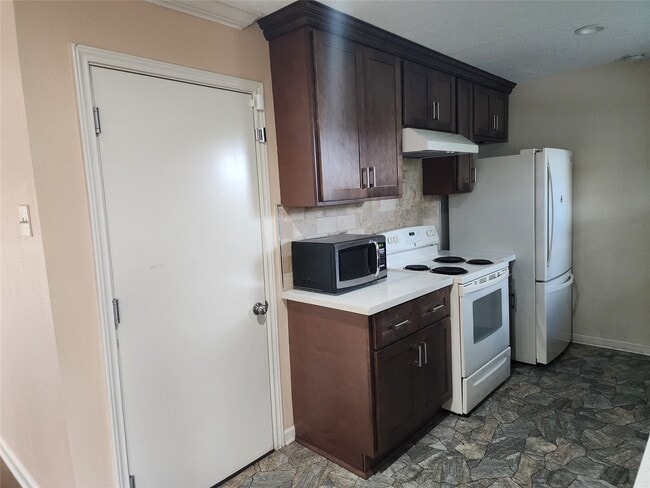 Building Photo - 10922 Sela Ln