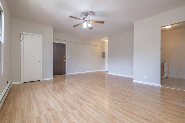 Foto del edificio - 5511 N Kenmore Ave
