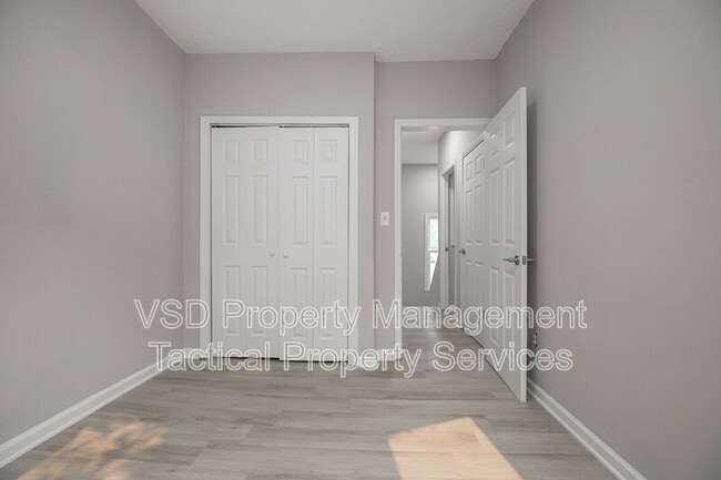 Building Photo - 9911 Olivet Ave