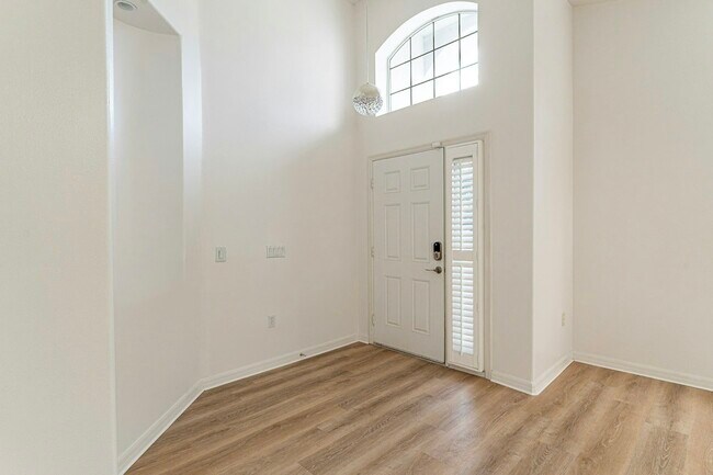 Foto del edificio - 1613 Crown Hill Blvd