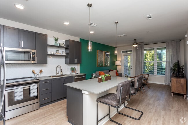 1HAB, 1BA -769 ft² - Live 8 West