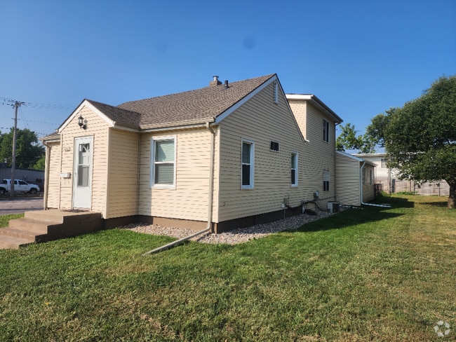 Building Photo - 1001 N Kiwanis Ave
