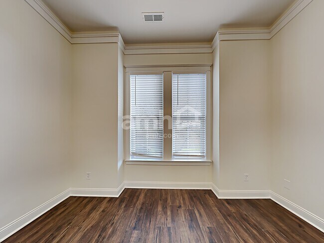 Building Photo - 6640 Park Meadows Place